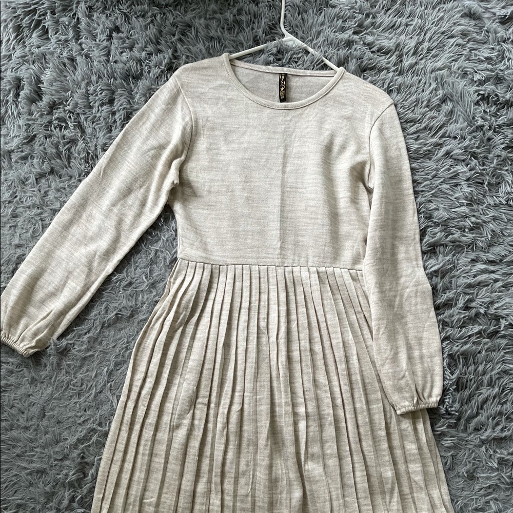 Dress long sleeves medium large 38-40 like new